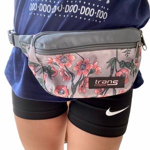 Jansport Trans Fanny Pack Sporty Gray and Pink